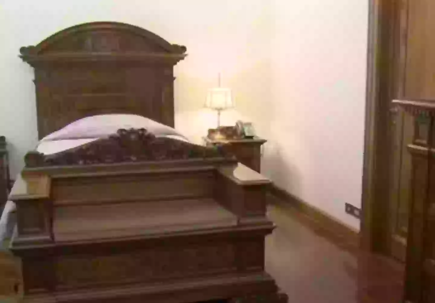 His bedroom was a little bare (YouTube/CNN/Vatican TV)