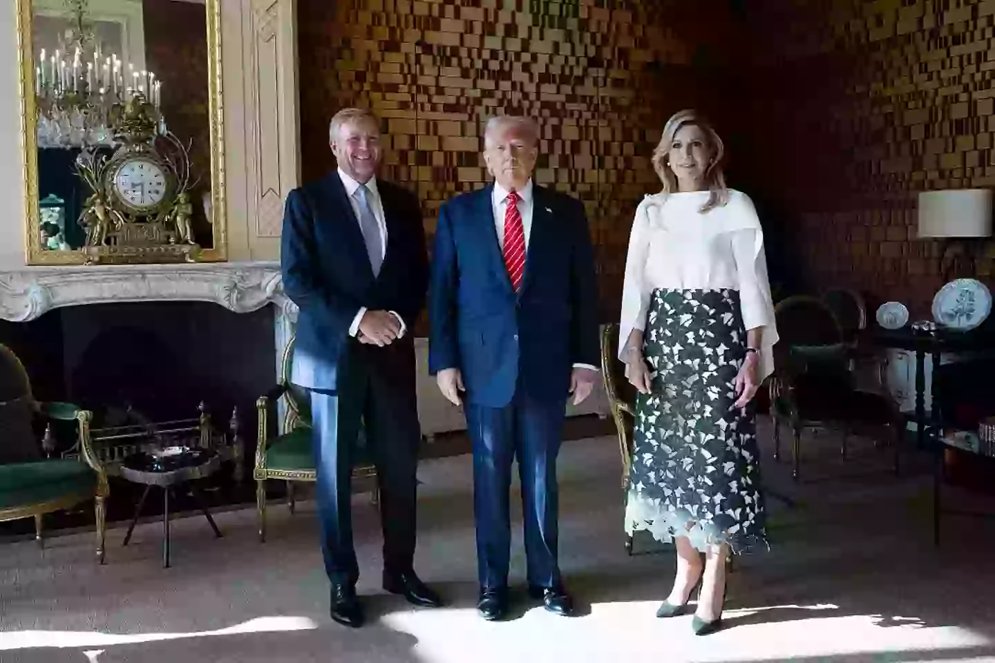 The trio posed for photographs at the palace (Brendan Smialowski - Pool/Getty Images)