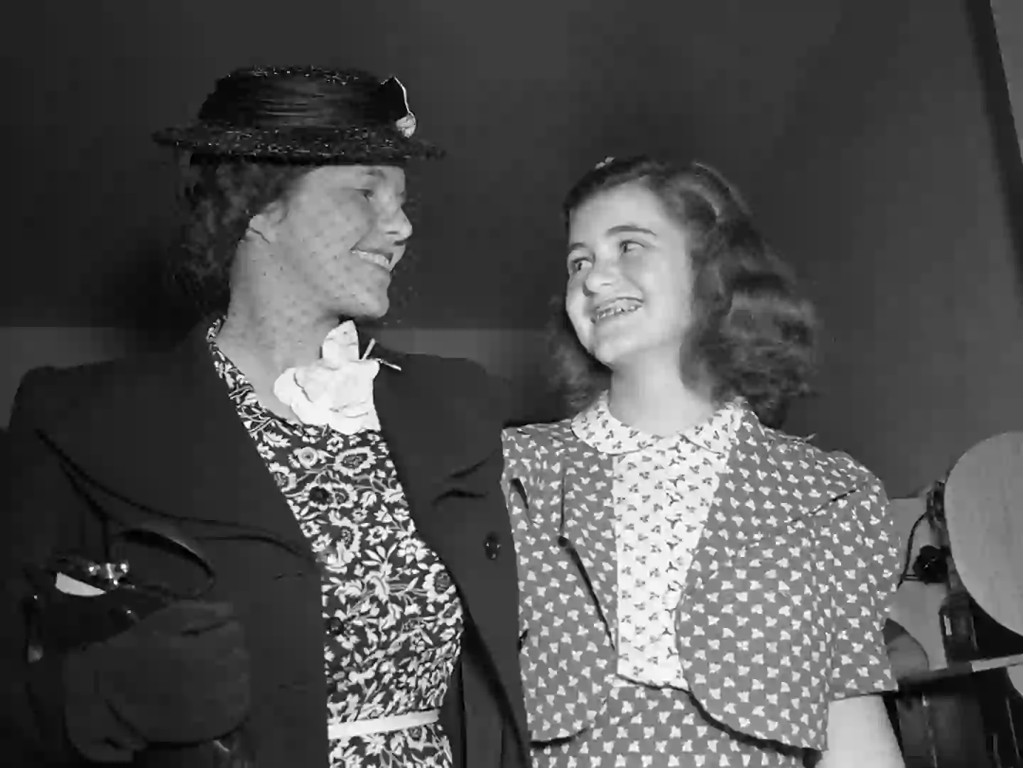 Rosemary Kennedy with her sister, Jean (Getty Images)