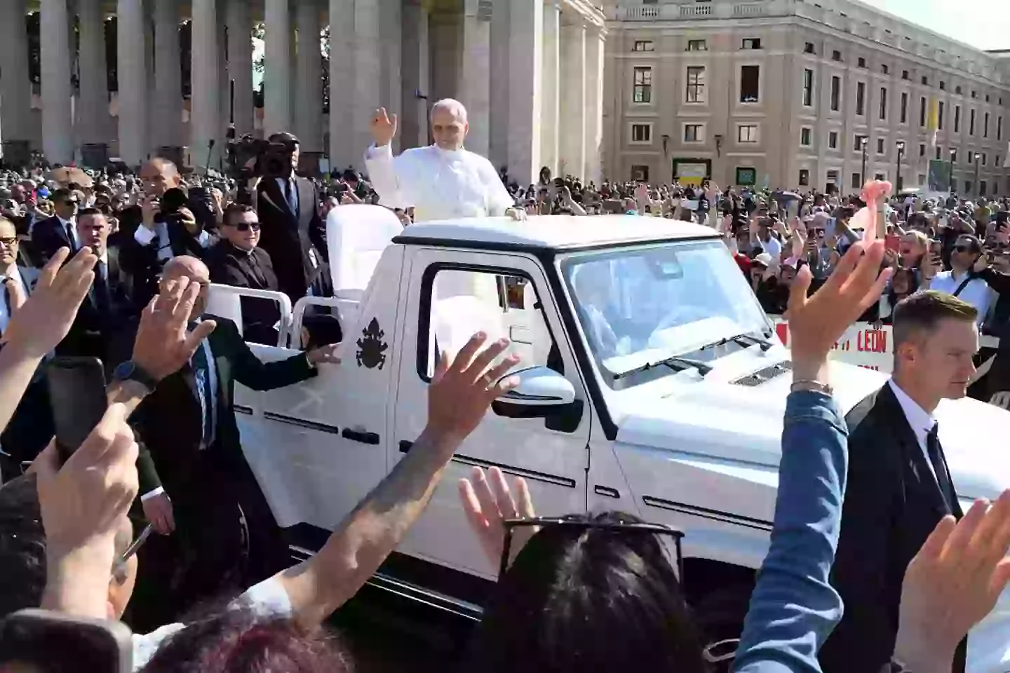 Pope Leo could be seen greeting crowds in St Peter's Square this morning (David Ramos/Getty Images)