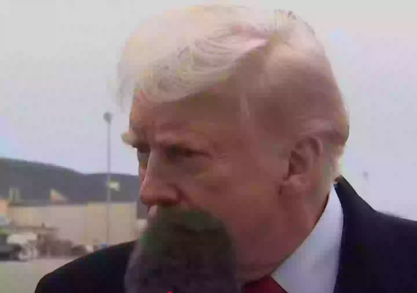 Donald Trump's mishap was broadcasted live (FOX)