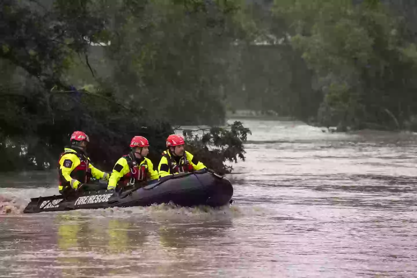 Rescue teams are continuing to search for those missing (Eric Vryn/Getty Images)