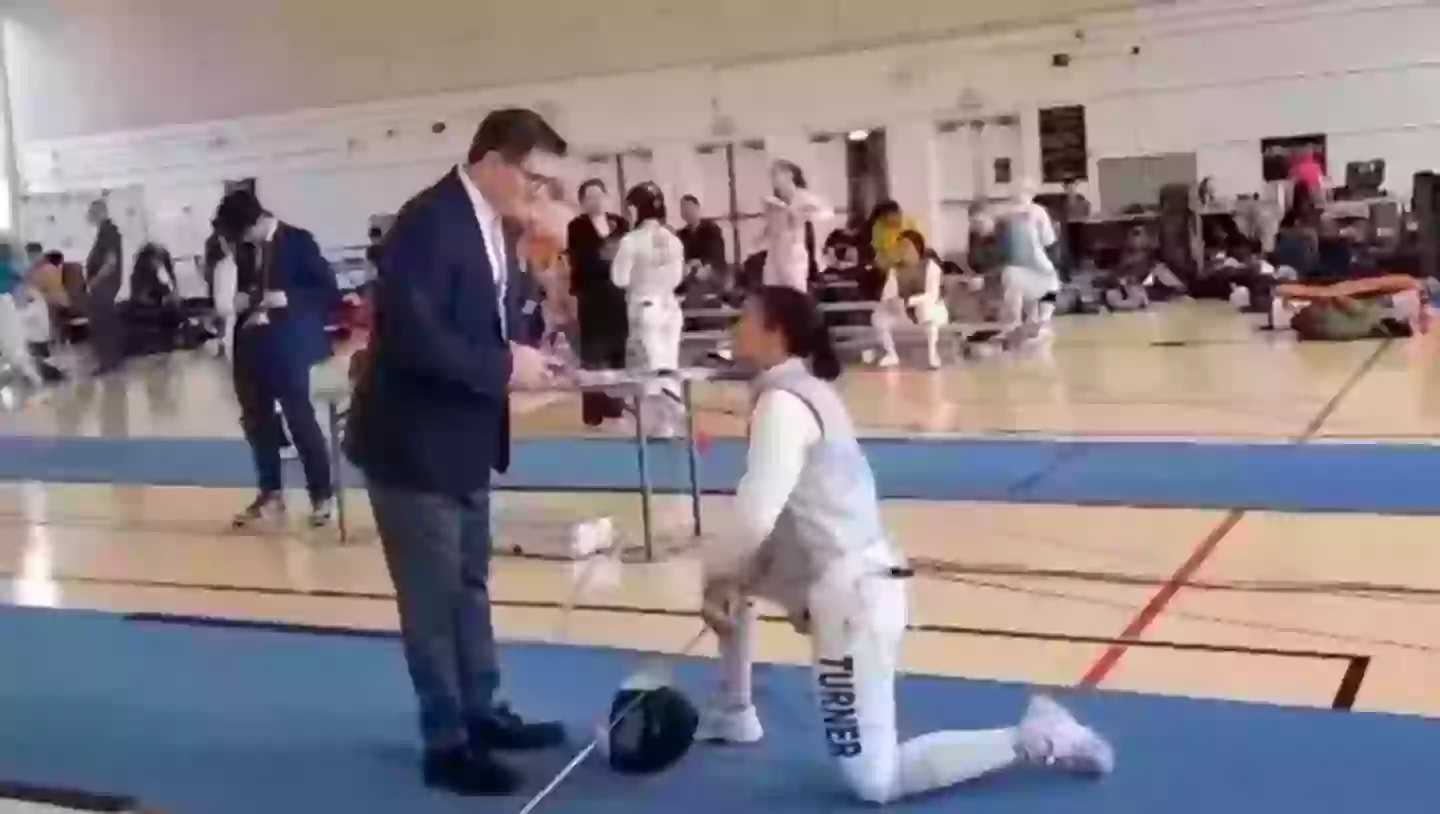 The sportwoman was handed a black card, effectively ending her tournament (X/@icons_women)