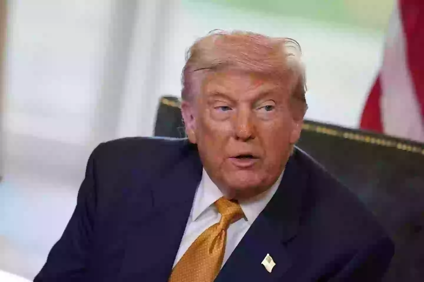 Donaldas Trumpas teigė, kad svarsto galimybę sumažinti Rusijos įkūrimo terminą (Andrew Hernic/Getty pav.)