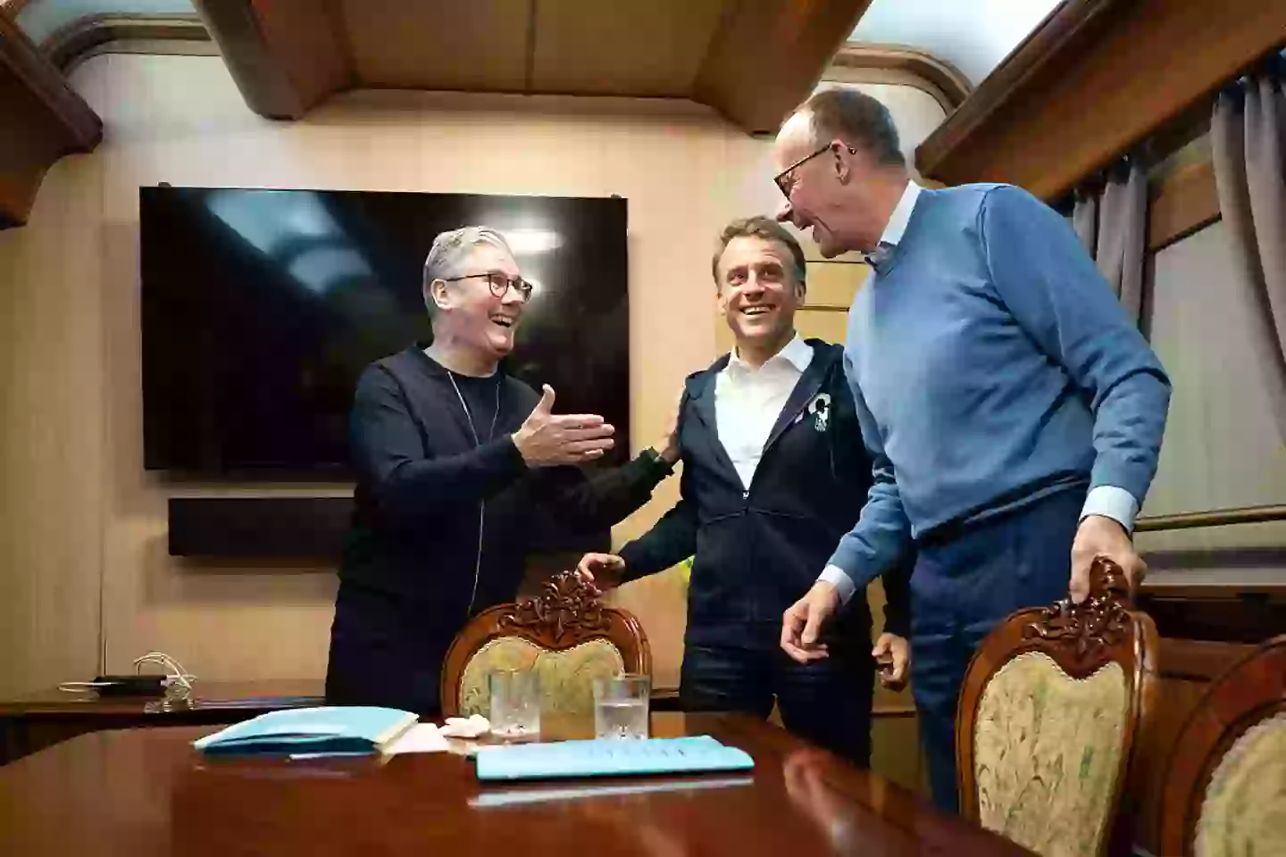 Prime Minister Sir Keir Starmer met with Emmanuel Macron and German Chancellor Friedrich Merz, with the tissue depicted on the table which many people believed was a bag of cocaine (Stefan Rousseau - WPA Pool/Getty Images)