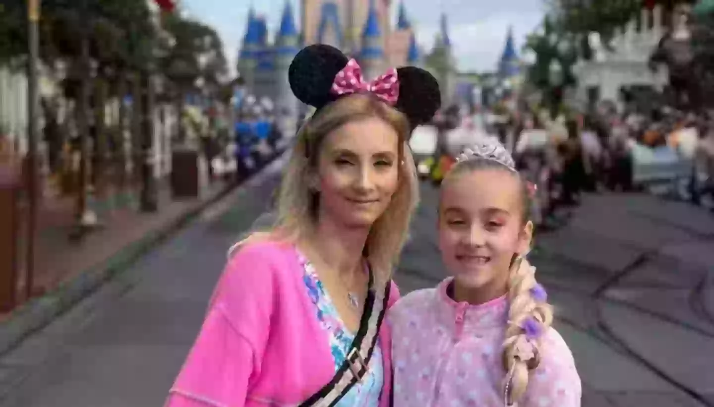 Justyna and Brielle were on the American Airlines flight (GoFundMe)
