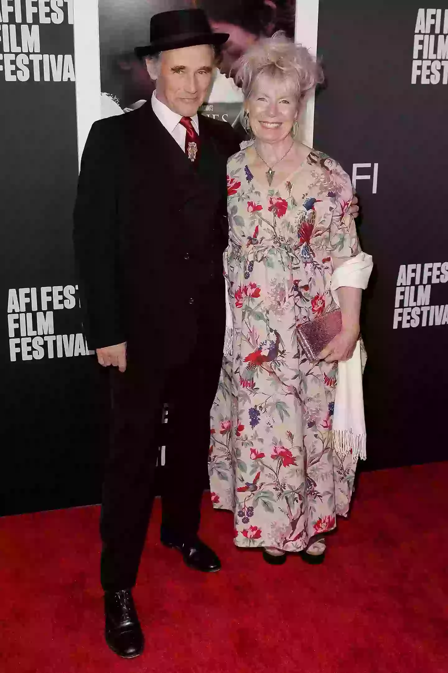 Actor Mark Rylance issues heartfelt statement after wife Claire van ...