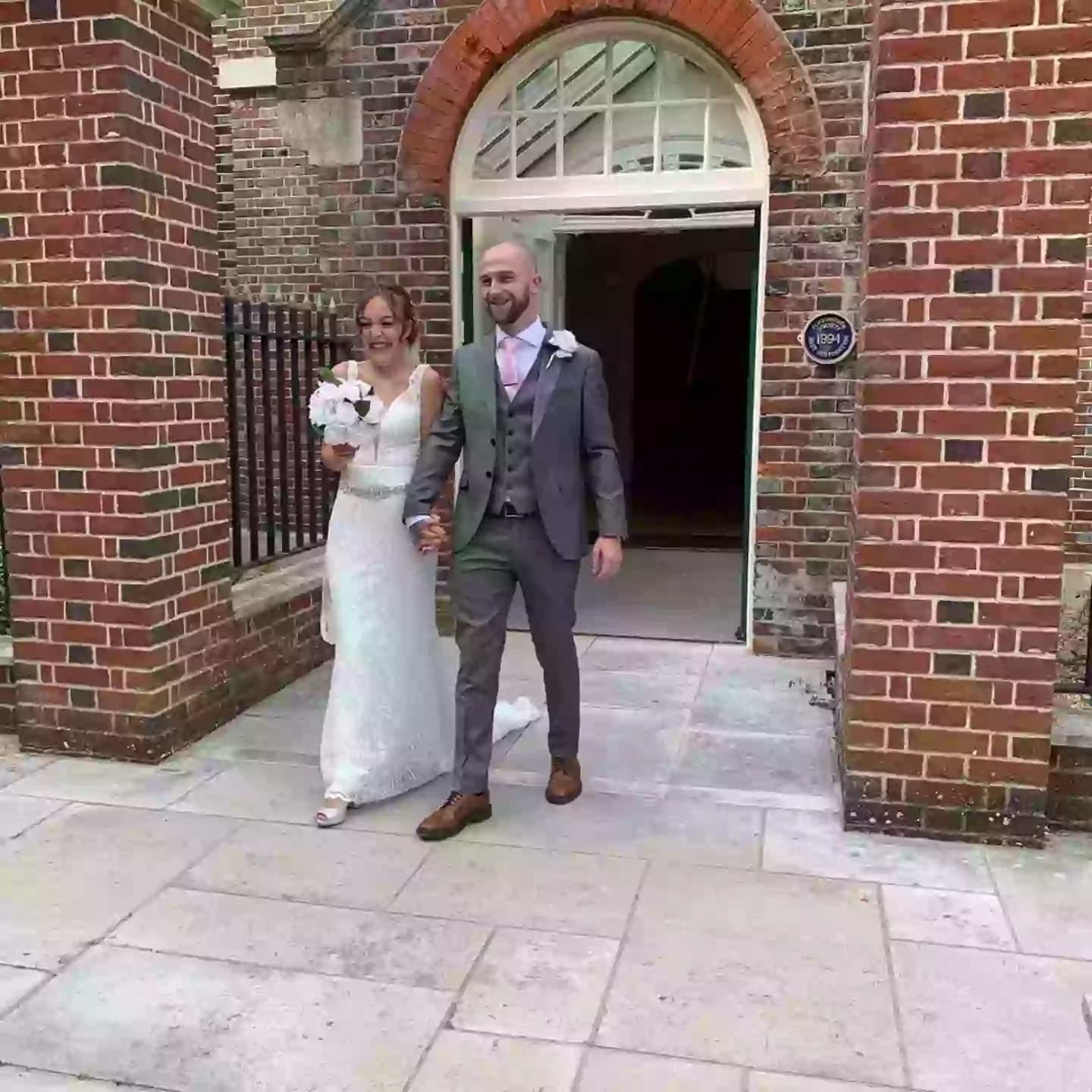 Beth Martin and her husband Luke (GoFundMe)