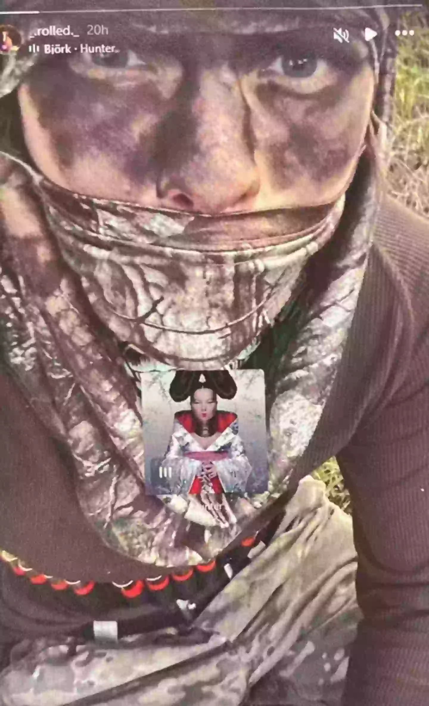 Wess Roley camped out in camofloague waiting for the fire service to show up (Instagram)