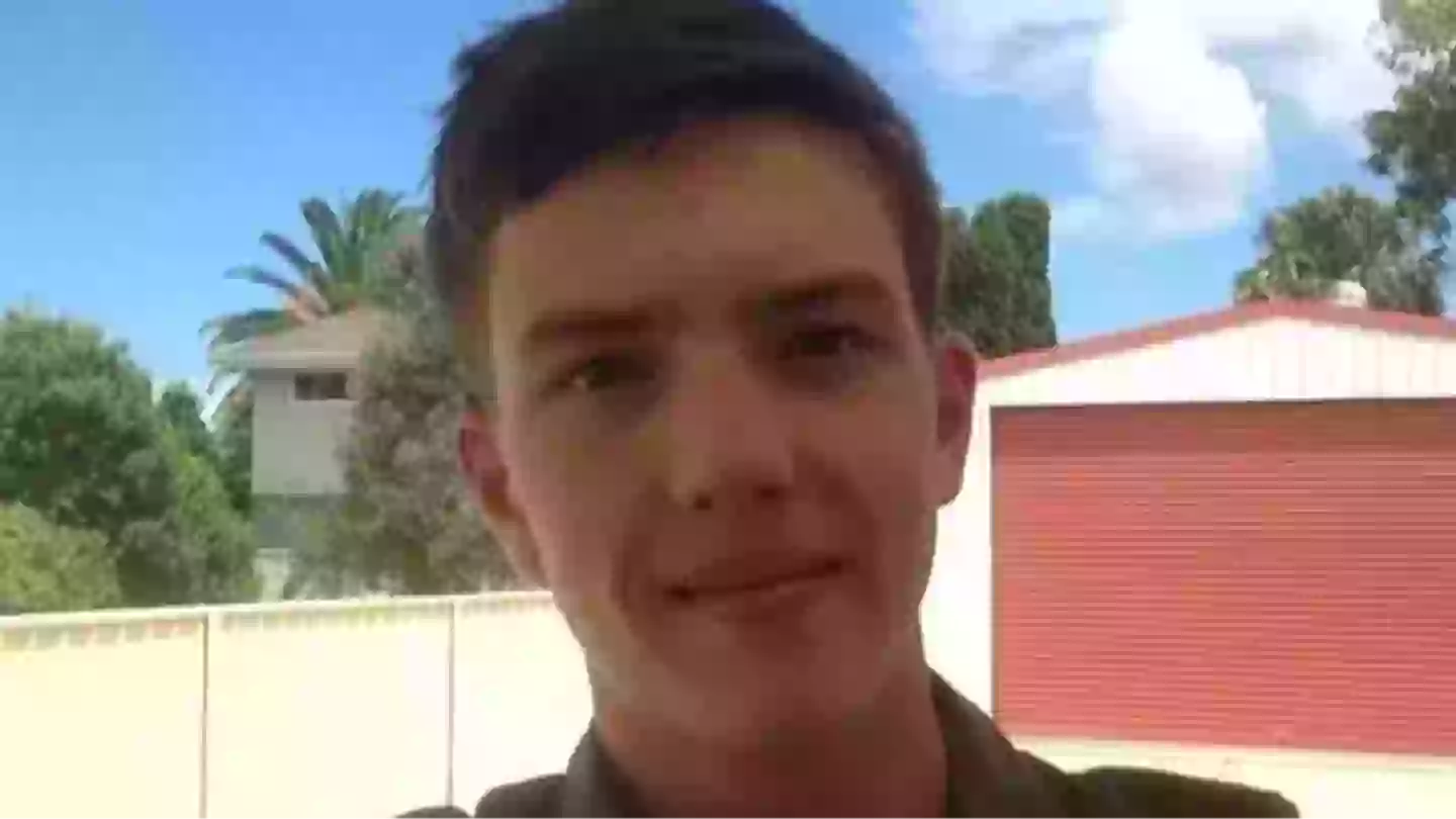 Man, 28, dies suddenly after doctors 'found 72 holes in his lungs'