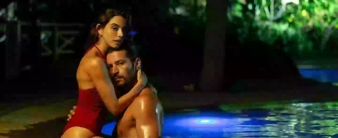 Viewers say they're a fan of the cast, script and the raunchy scenes (Netflix)