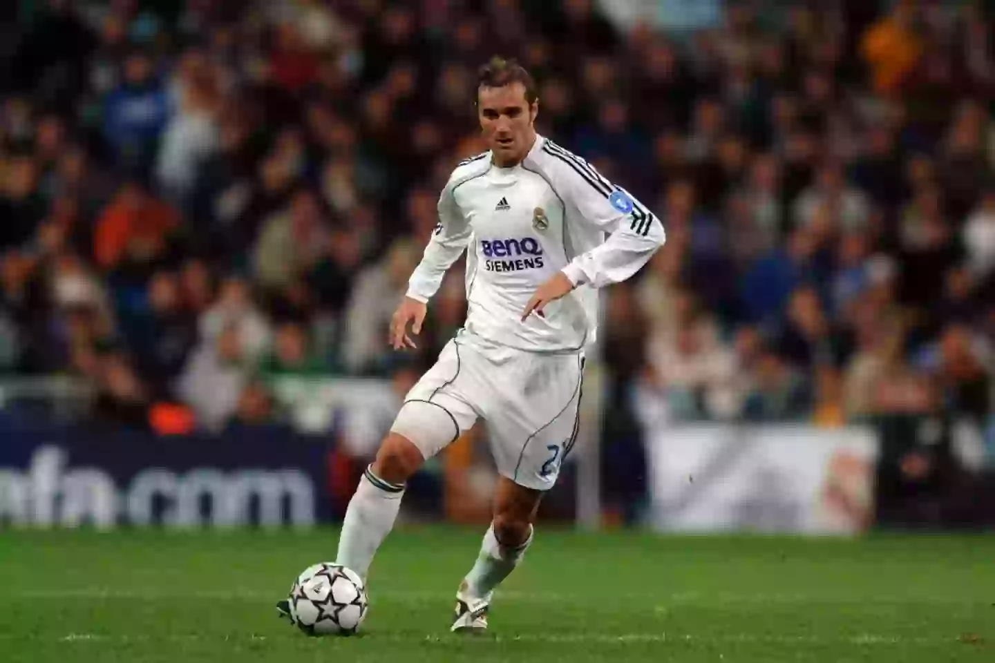 Ivan Helguera in action for Real Madrid (Credit:Getty)