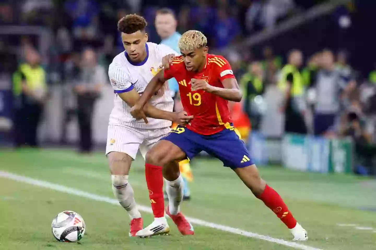 Desire Doue and Lamine Yamal (Image: Europa Press Sports / Contributor ...