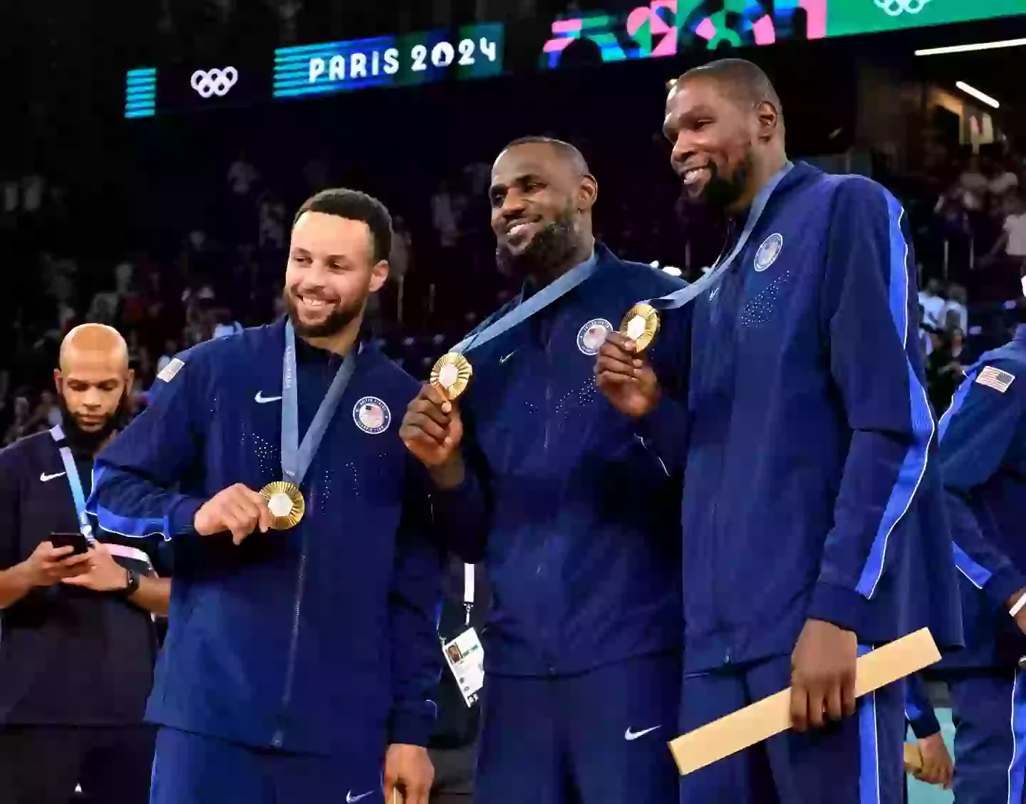Curry (L), James and Durant celebrate their gold medal last year / Photo by Keith Birmingham/MediaNews Group/Pasadena Star-News via Getty Images