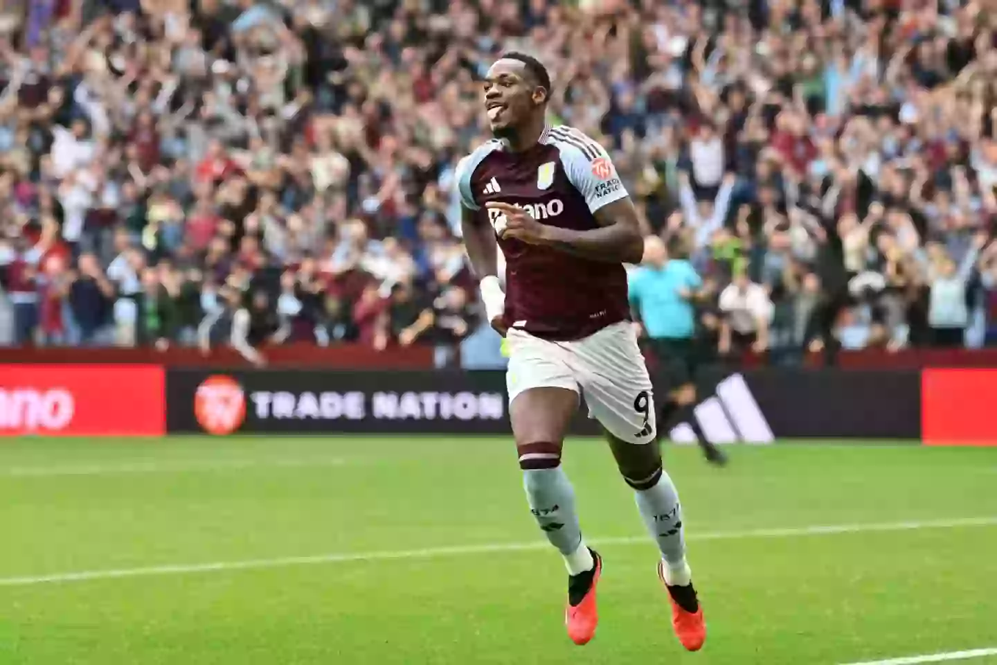 Jhon Duran scored Aston VIlla's second goal in the 2-1 victory. (Image: Getty)
