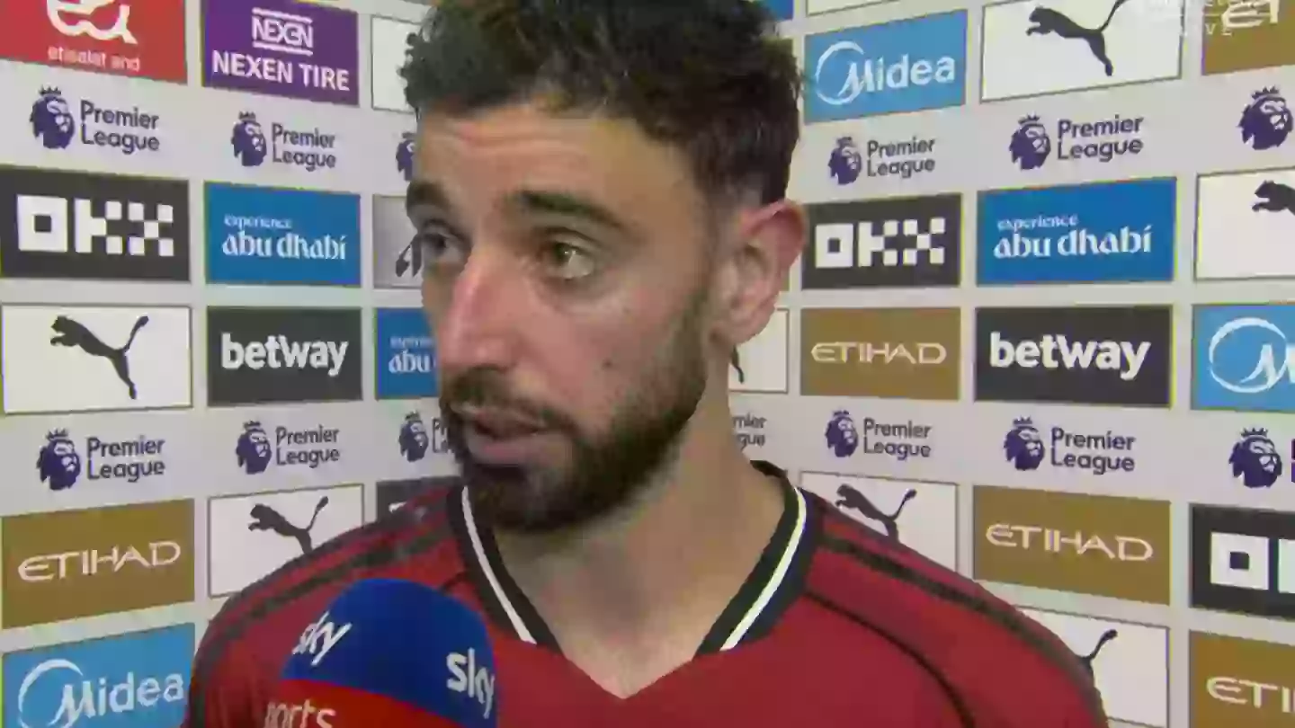 Đội trưởng MU kêu gọi Amorim điều chỉnh chiến thuật thi đấu 4 Bruno Fernandes Gives Brutally Honest Interview as Amorim Tactics Questioned