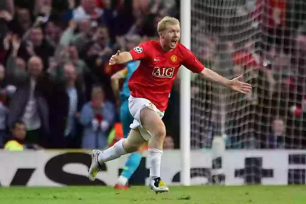 Paul Scholes in action for Manchester United (Credit:Getty)