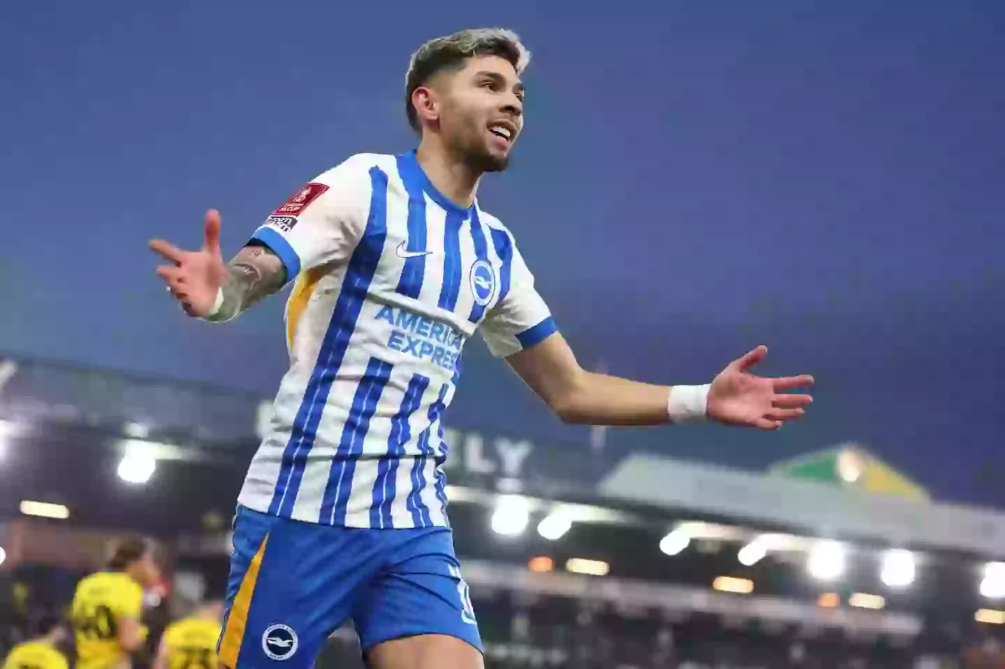 GettyImages-2192902877 Julio Enciso Move Sparks Fan Backlash After Transfer Exit from Brighton