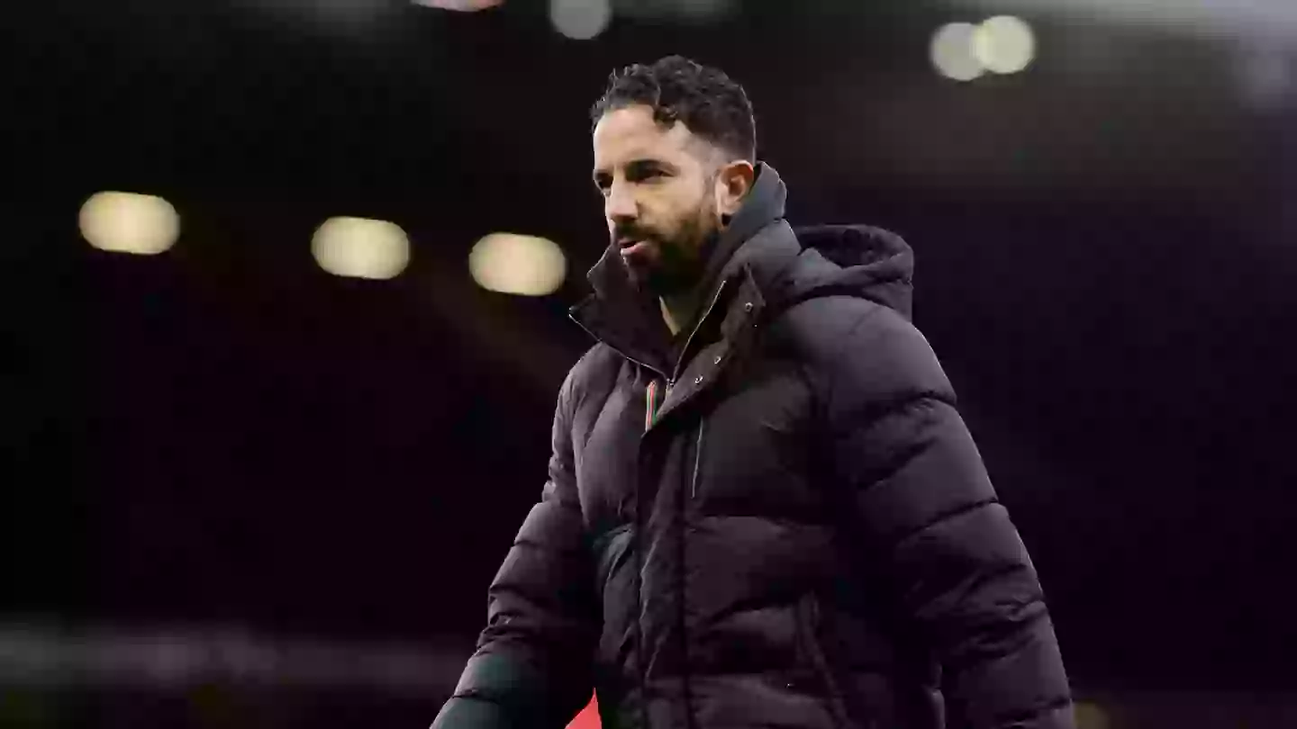 Man Utd fans worried after spotting what Ruben Amorim was doing on touchline throughout Fulham FA Cup defeat