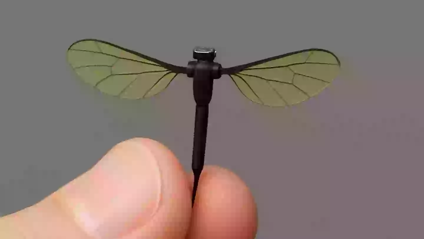 The tiny drone looks like an insect (X)