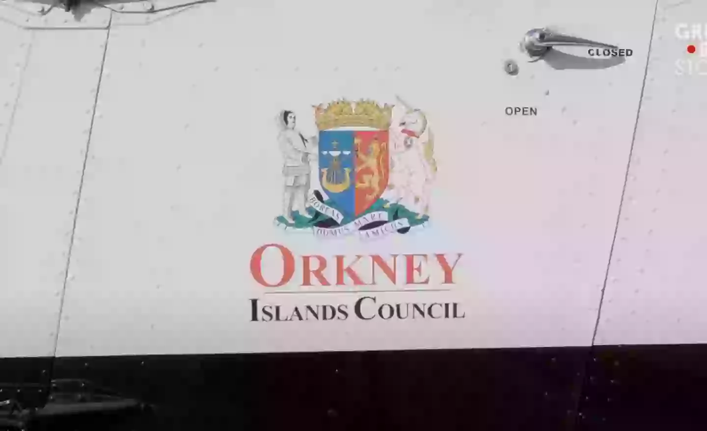 The flight connects Orkney's islands of Westray and Papa Westray (Great Big Story / YouTube)