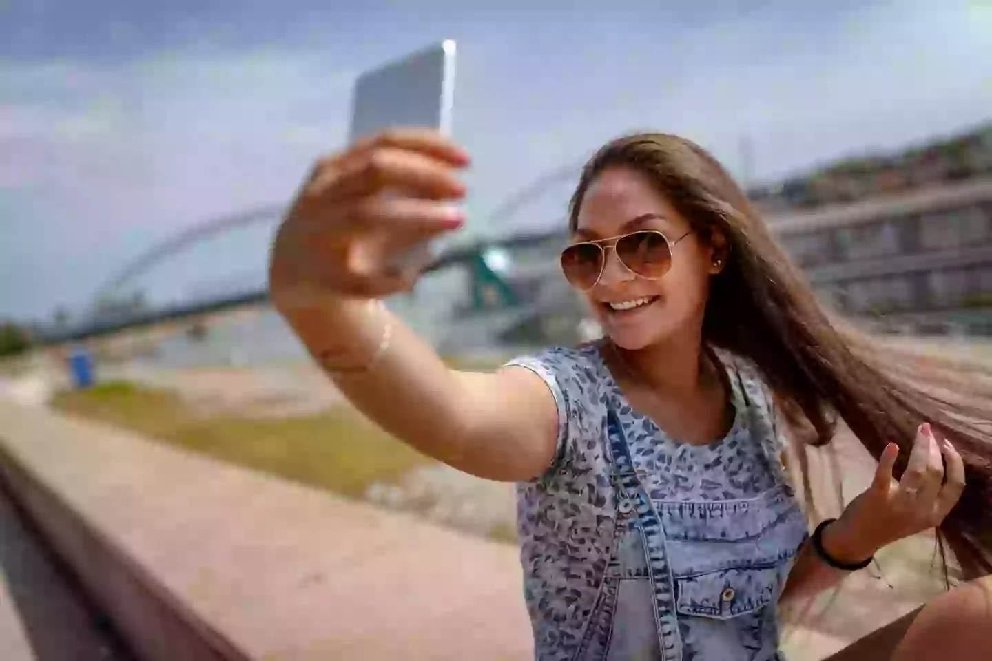 The girls were trying to take a selfie together when tragedy struck (MilanMarkovic/Getty)