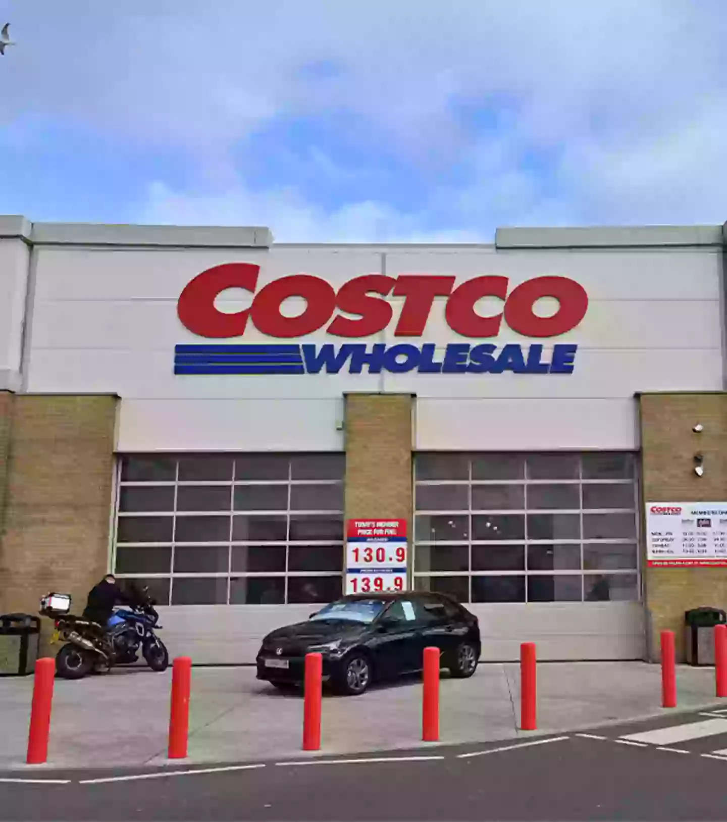 One Costco customer described the email to look 'so real' / John Keeble / Contributor / Getty