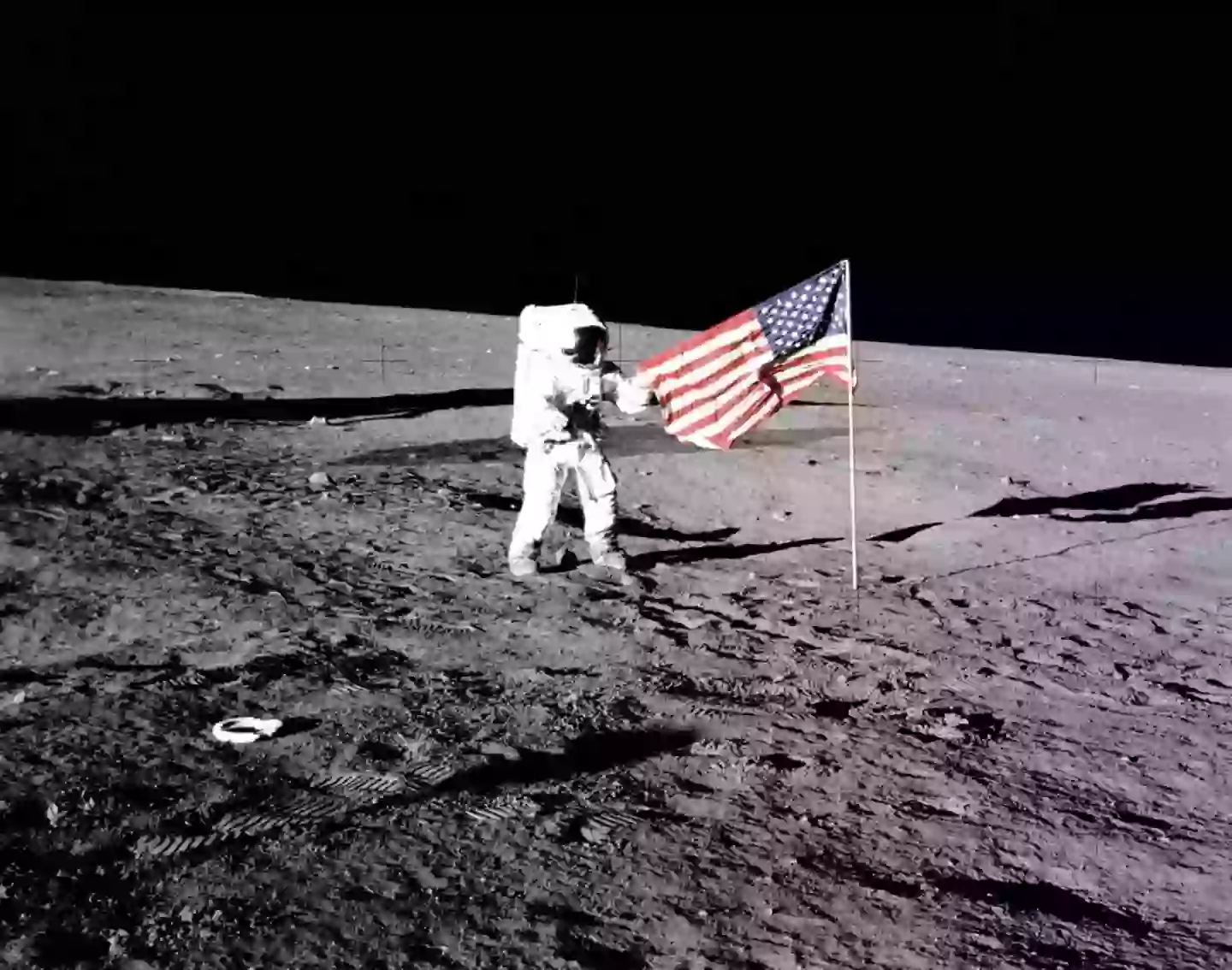 Via Moon Astronauts explain the real reason why no human has been to the moon in ...