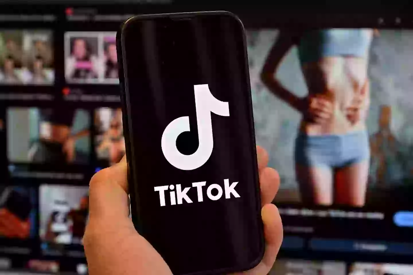 The TikTok logo infront of '#skinnytok'-style photos that were worrying experts (Getty Images)