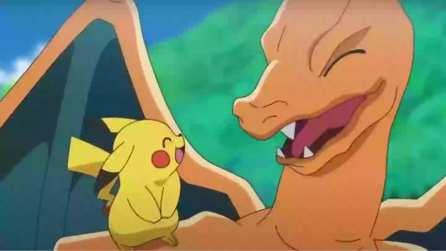 Pokémon TCG veteran surprises young player with binder full of rare cards