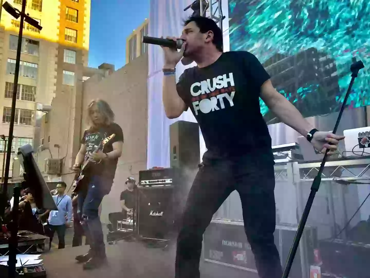 Jun and Johnny on stage /