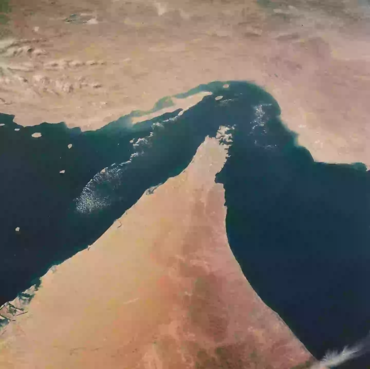 The closure Strait of Hormuz could cause economic chaos for the entire world (Space Frontiers/Archive Photos/Hulton Archive/Getty Images)