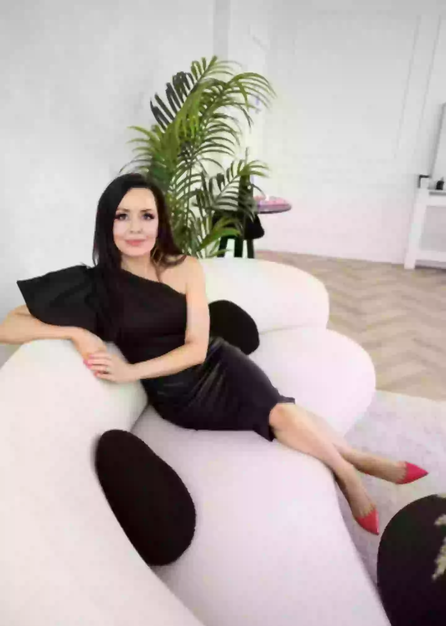 Mum-of-two Carli Foster is a real life hotwife (Supplied)