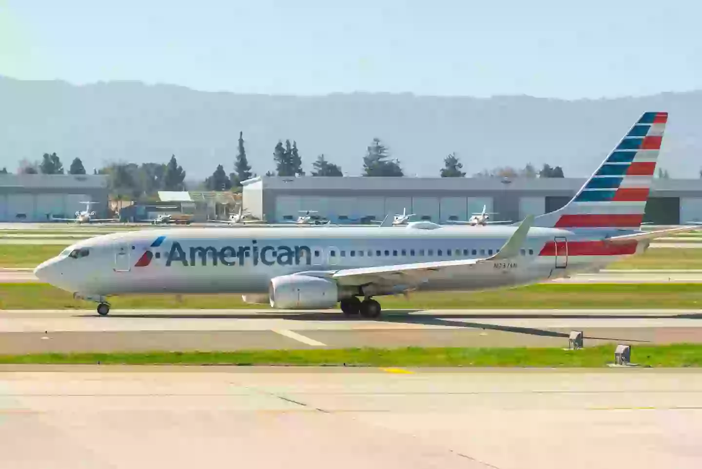 An American Airlines Boeing 737-800. (Alex Tai/SOPA Images/LightRocket via Getty Images)