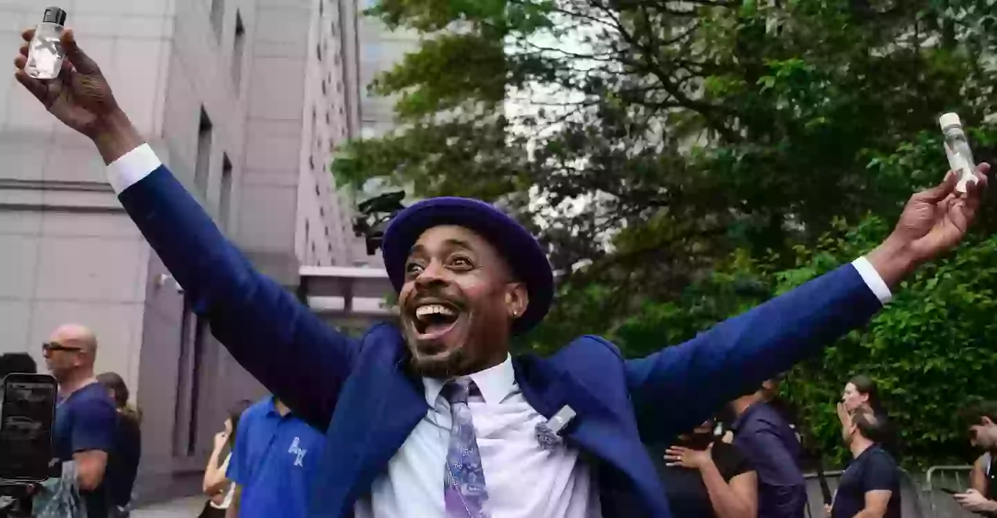 Tes Harper doused fellow fans of the rapper with baby oil  (Eduardo Munoz Alvarez/Getty Images)