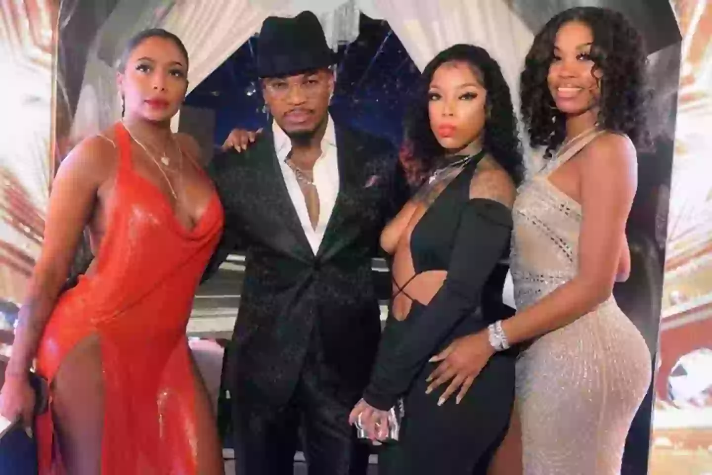 Ne-Yo with three of his four girlfriends (left to right) Arielle, Moneii and Cristina (Instagram/@neyo)