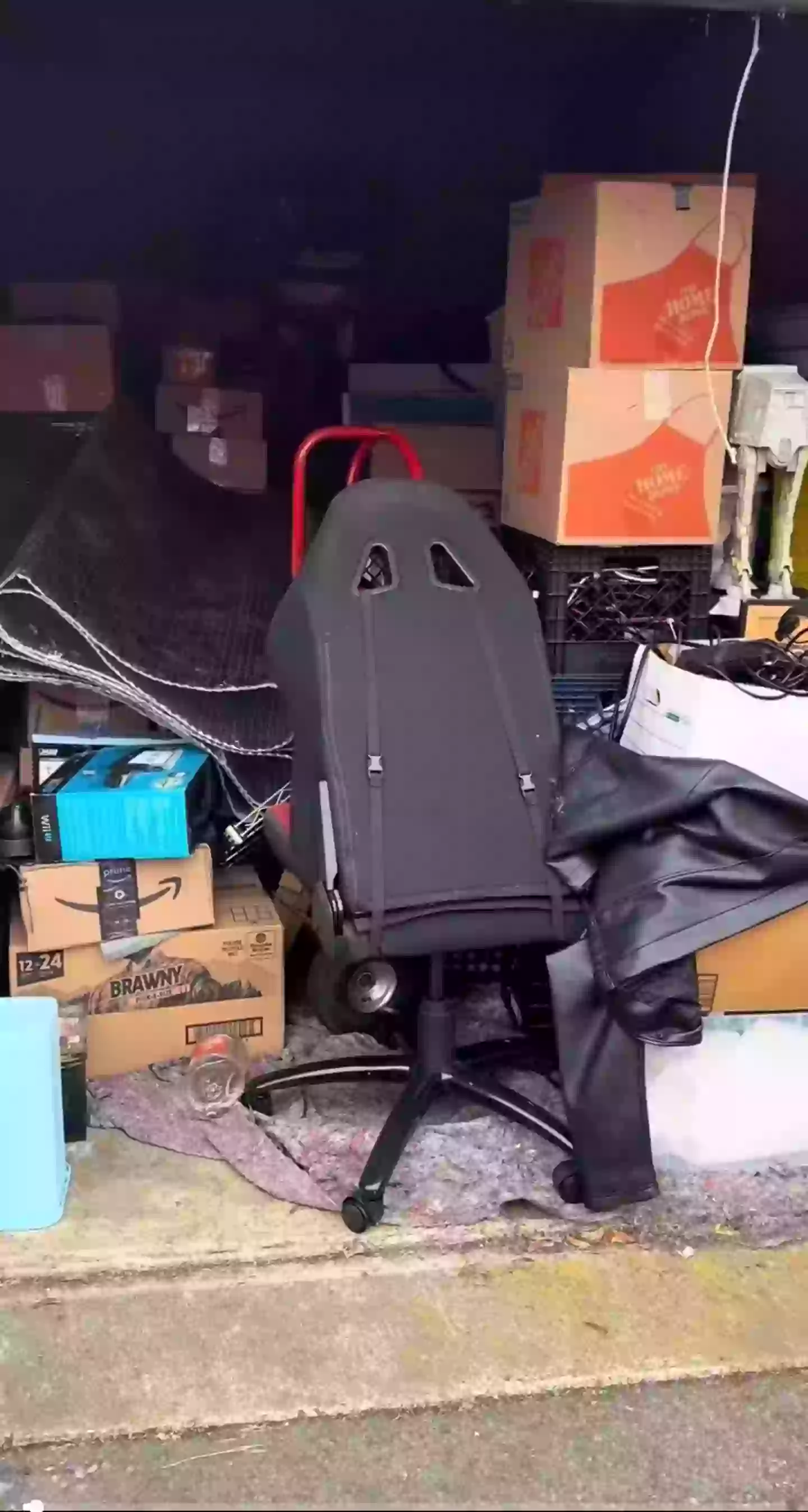 Abandoned storage units can be a lucrative way to make money (SWNS)