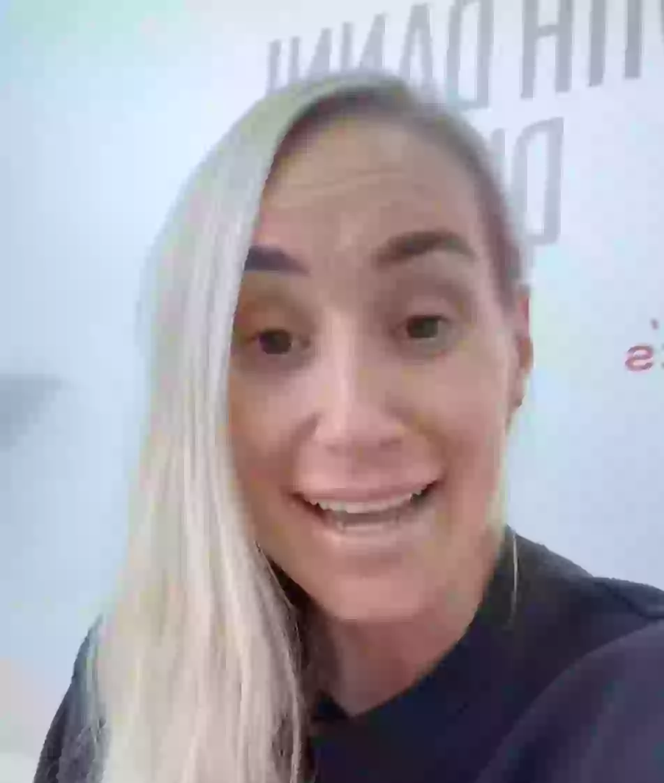 Danni Duncan was left baffled when she received her bowel cancer diagnosis (Instagram/@thefigure_)