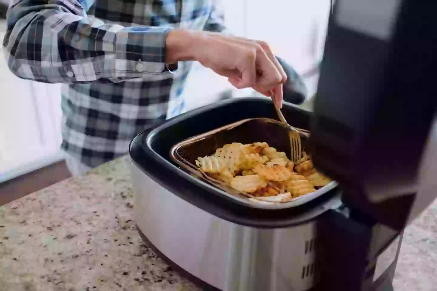 You need to keep on top of the cleaning when it comes to your air fryer (Getty Stock Image)