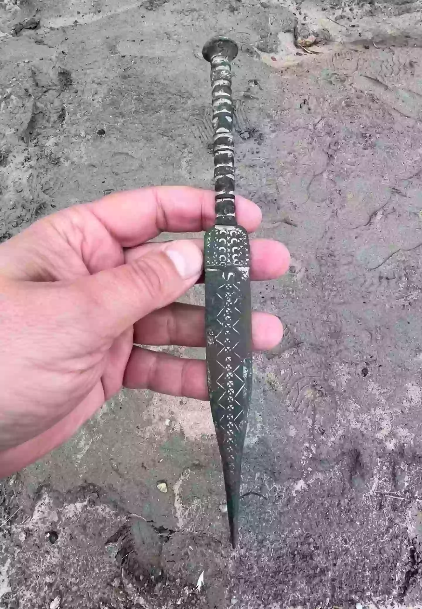 Experts reckon the weapon might be linked to a 'solar cult' (Facebook/Muzeum Historii Ziemi Kamieńskiej)