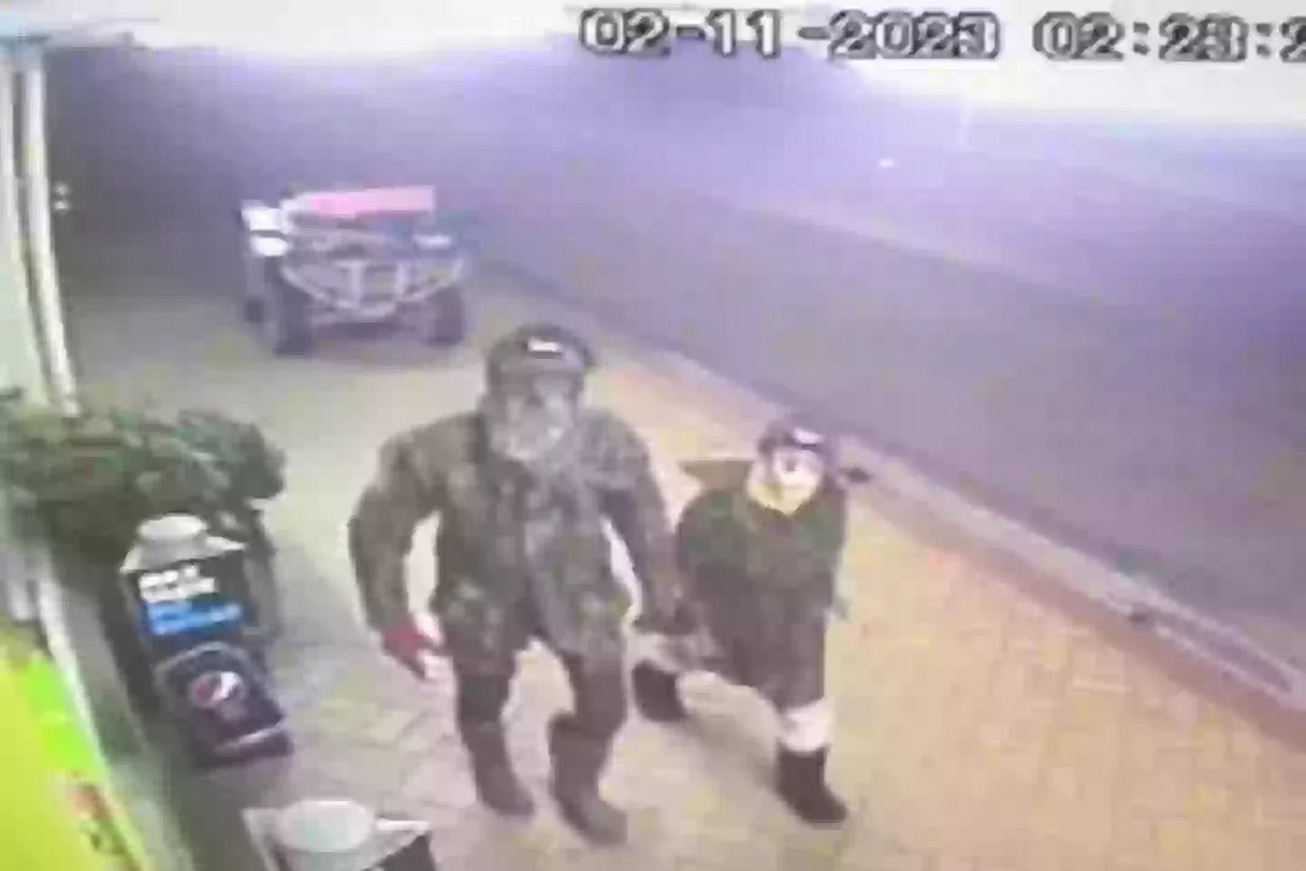 This picture from 2023 is thought to show Tom Phillips and one of his children (NZ Police)