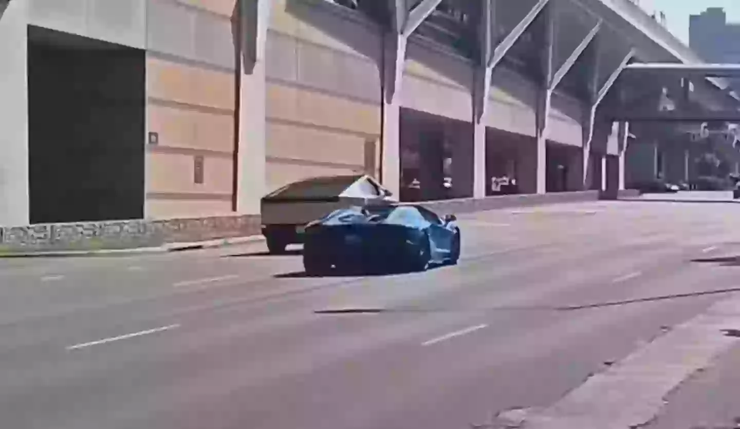 The Tesla comfortably emerged victorious (X/Tesla Archive)