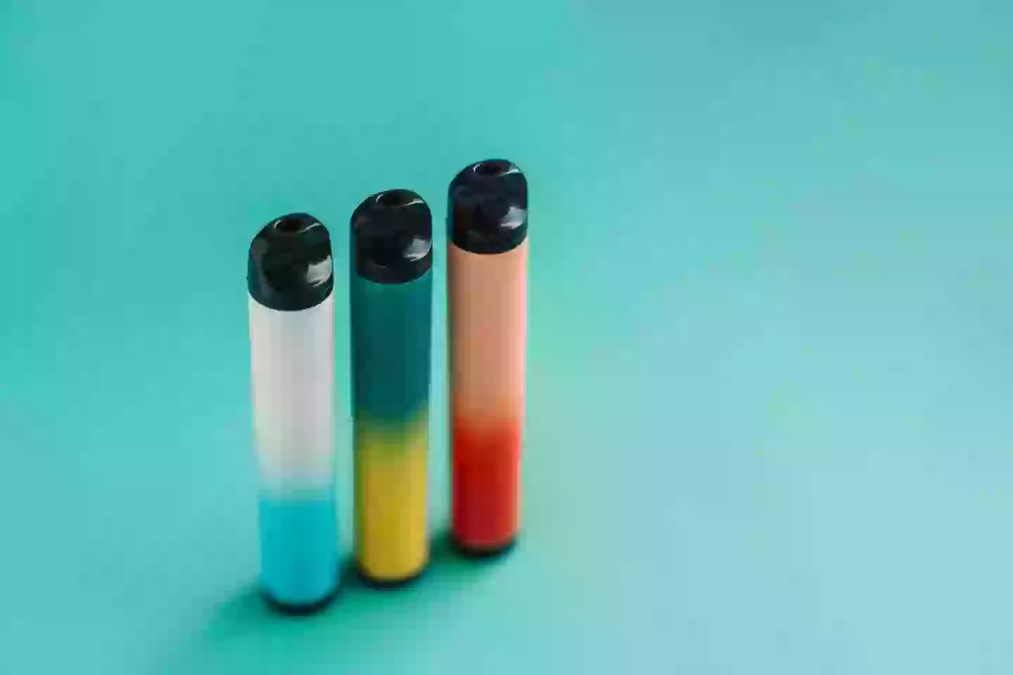 The government also want to crackdown on the colourful vapes and flavours (Getty stock)