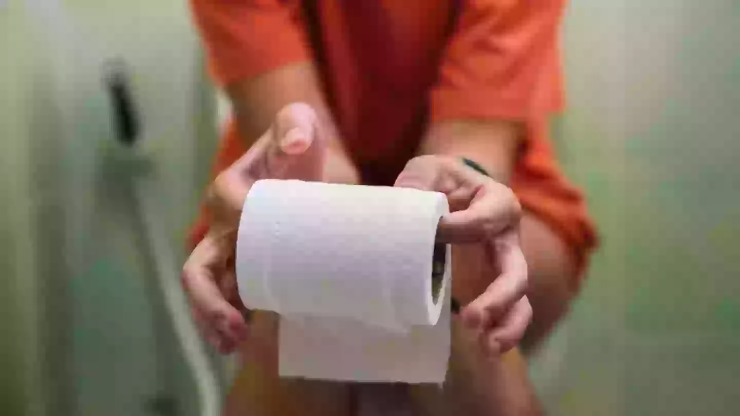 Scientists reveal '21 second rule' everyone should follow while peeing to stay healthy