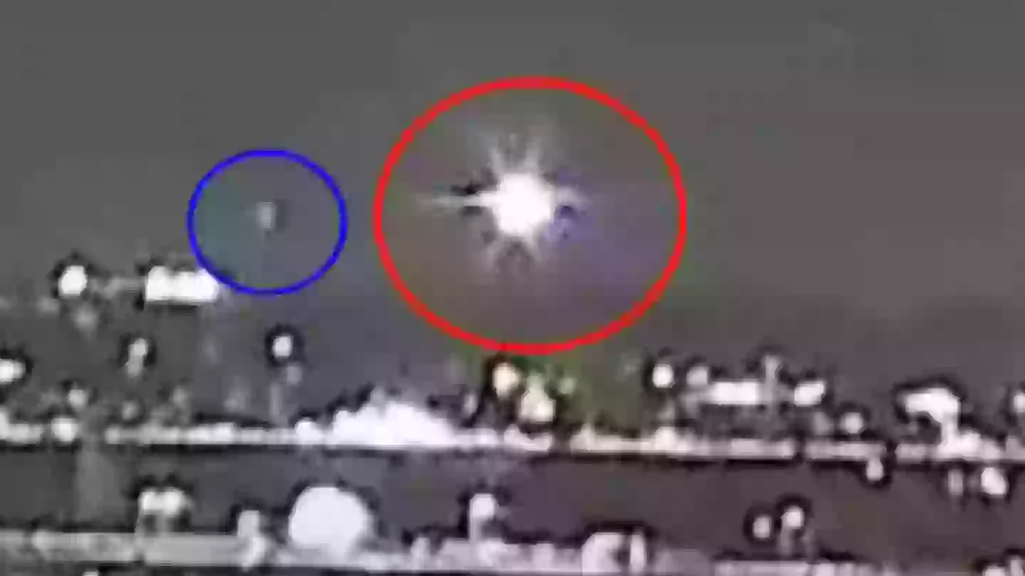 CCTV footage of the two aircrafts (Earth Cam)