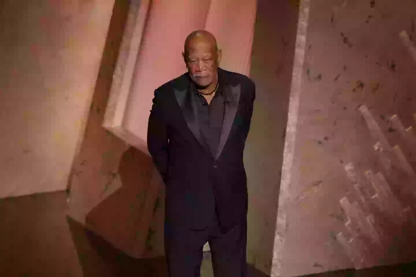 He paid an emotional tribute to Gene Hackman (Kevin Winter / Getty Images)