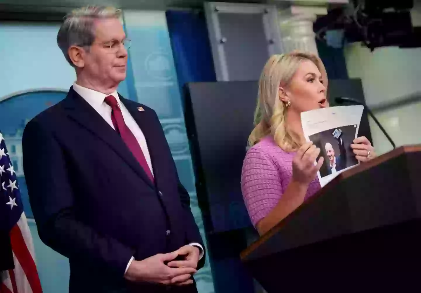 Amazon may soon start showing how much tariffs are increasing costs (Andrew Harnik/Getty Images)