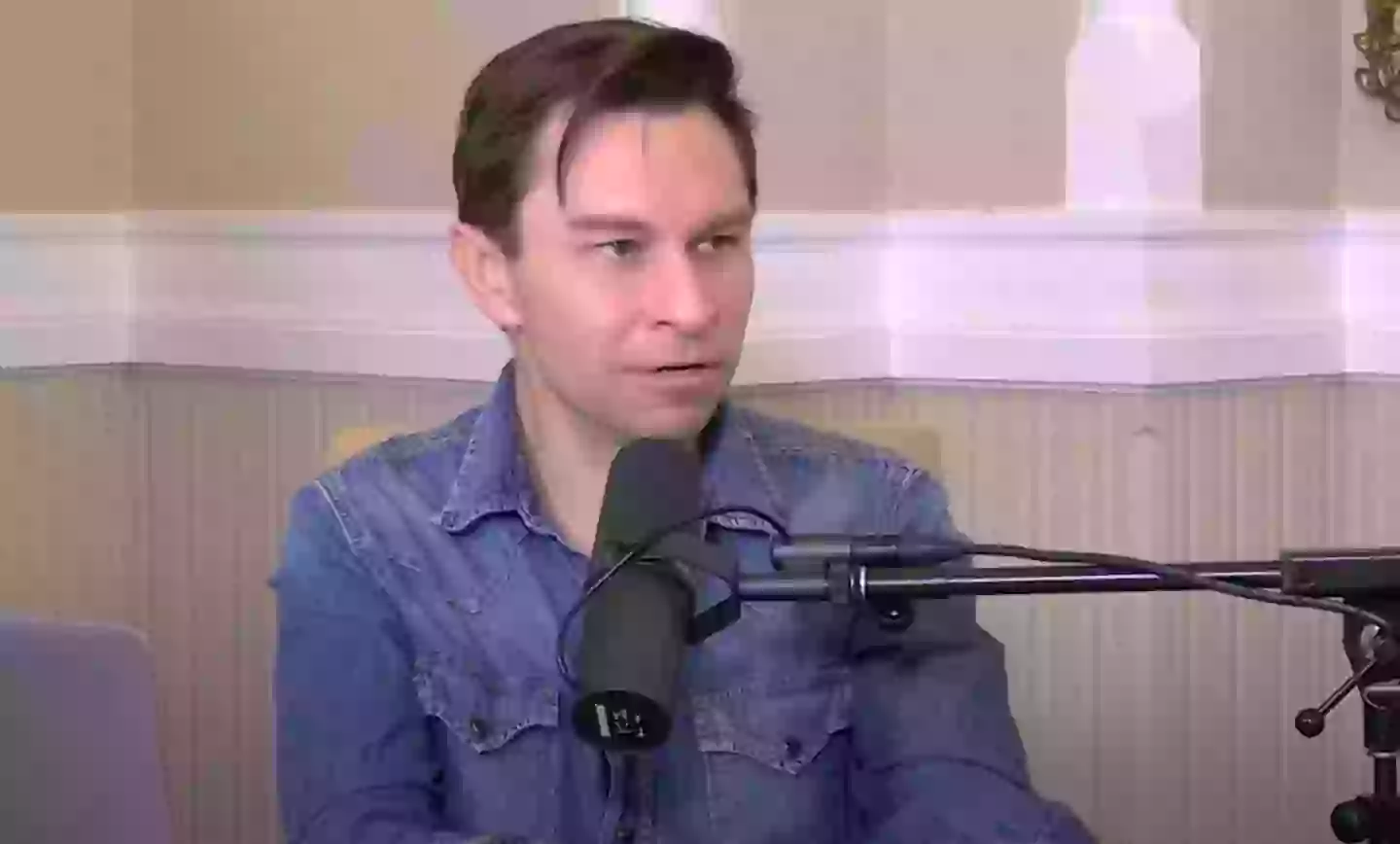 Dr David Sinclair revealed why you should monitor your nail growth (YouTube/LifespanOfficial)