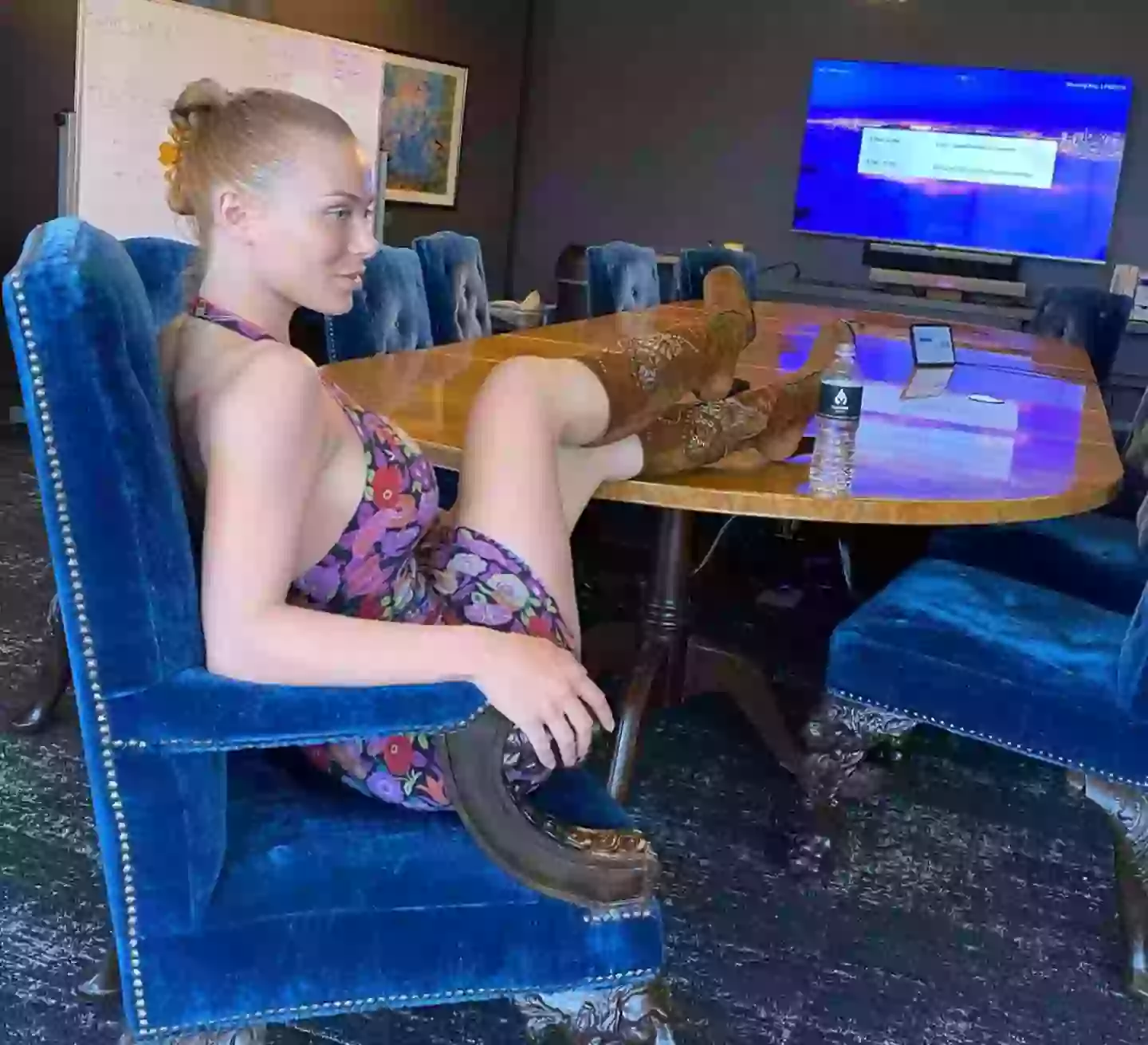 Lara wants to warn other women about joining the porn industry.