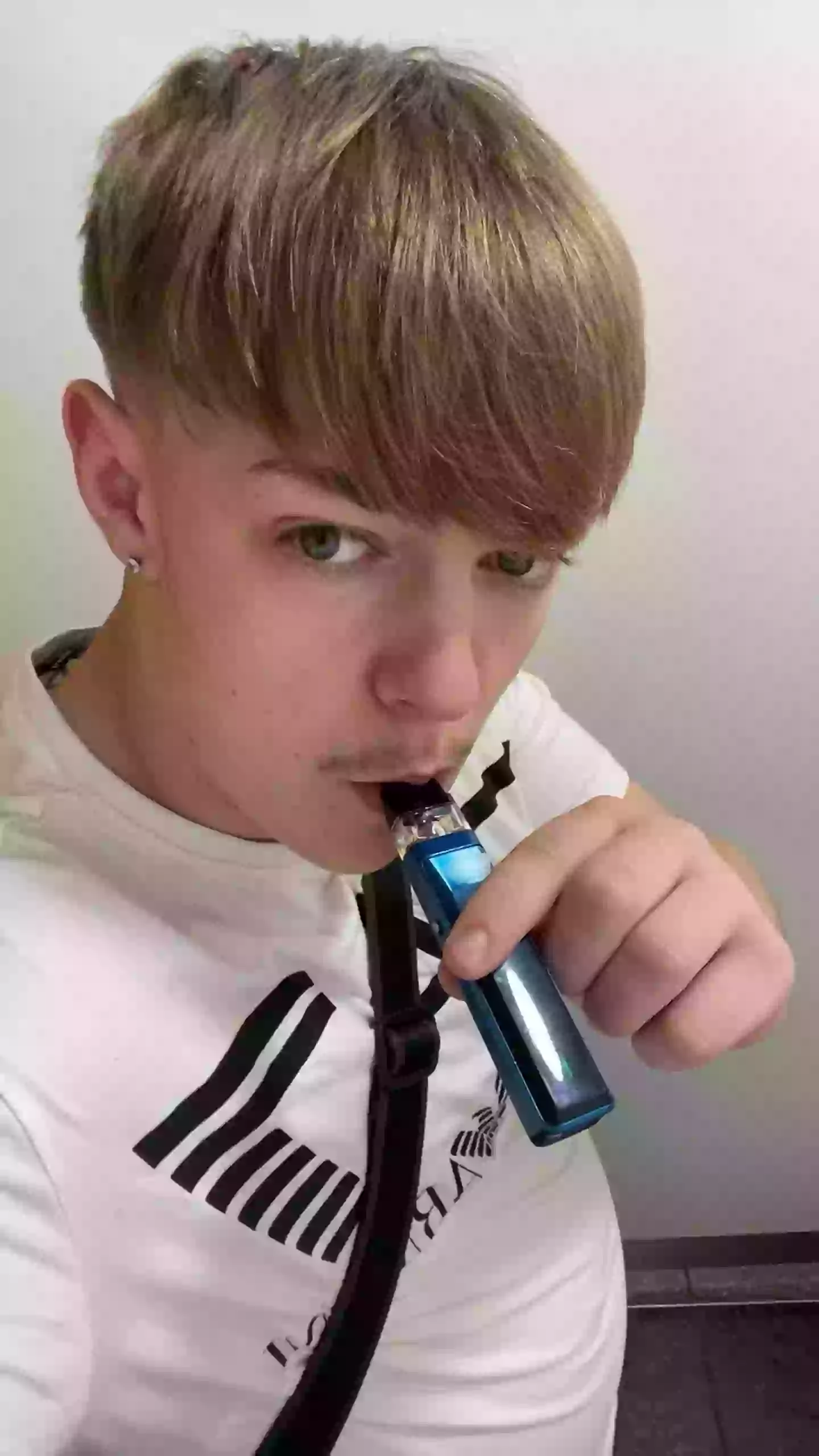 He said he started vaping to 'fit in'. (Kennedy News and Media)